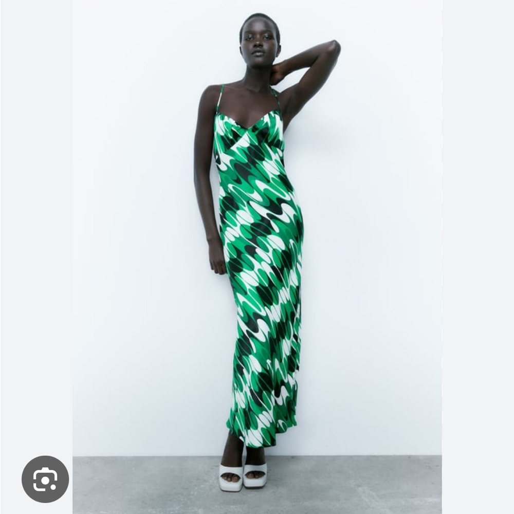 Zara nwt green pattern maxi dress 😍